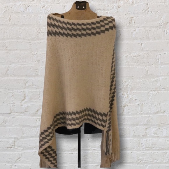 Karma Cream Gray Sweater Poncho Fringe Tassels Woven Diamond Pattern Trim - Picture 1 of 10